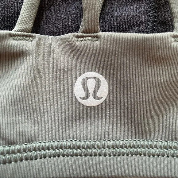 Lululemon Free to Be Bra Women’s Size 6 Camo Olive Forest Green - Picture 9 of 9
